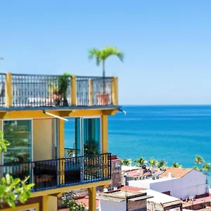 hostal-vallarta-suites.hotelspuertovallarta.org/